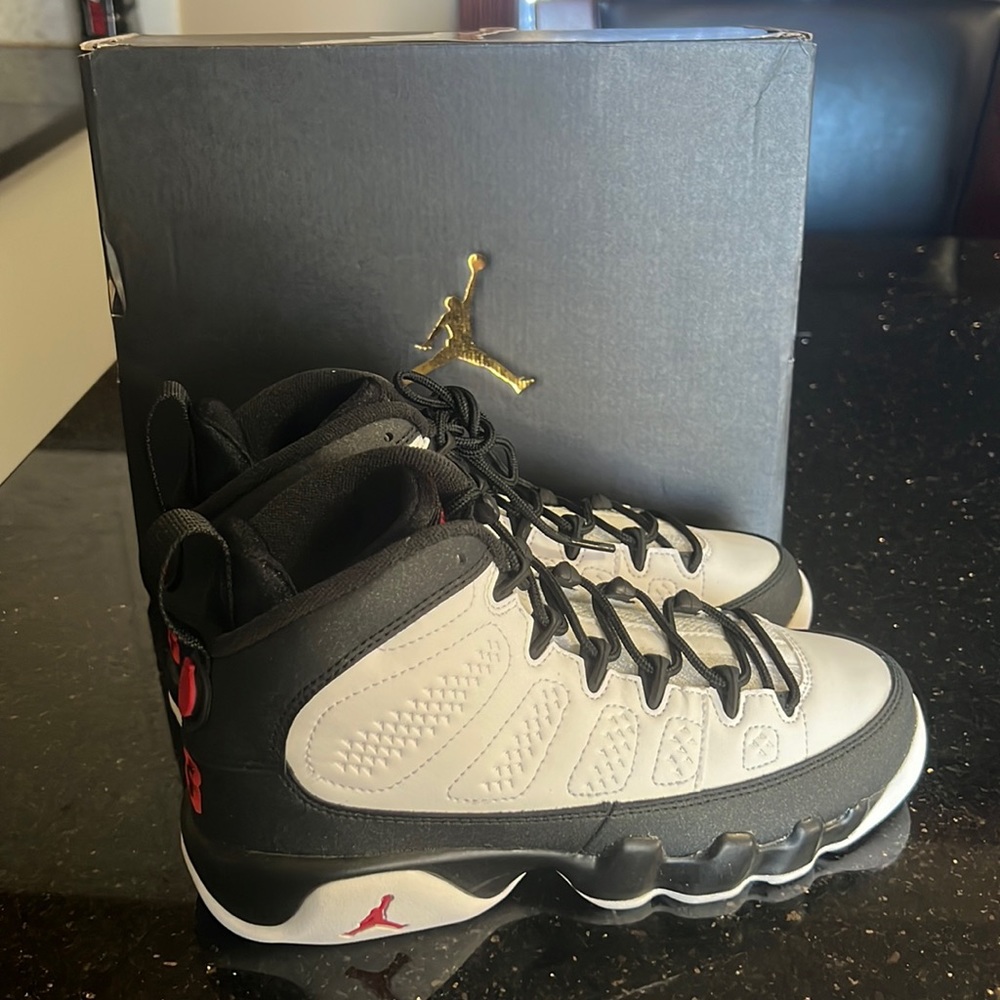 Air Jordan 9 Retro BG (White/True Red- Black) - Size 4Y